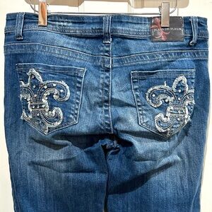 {Jeans de Fleur} Fleur de Lis Boot Cut Bejeweled Y2K Grunge McBling Jeans
